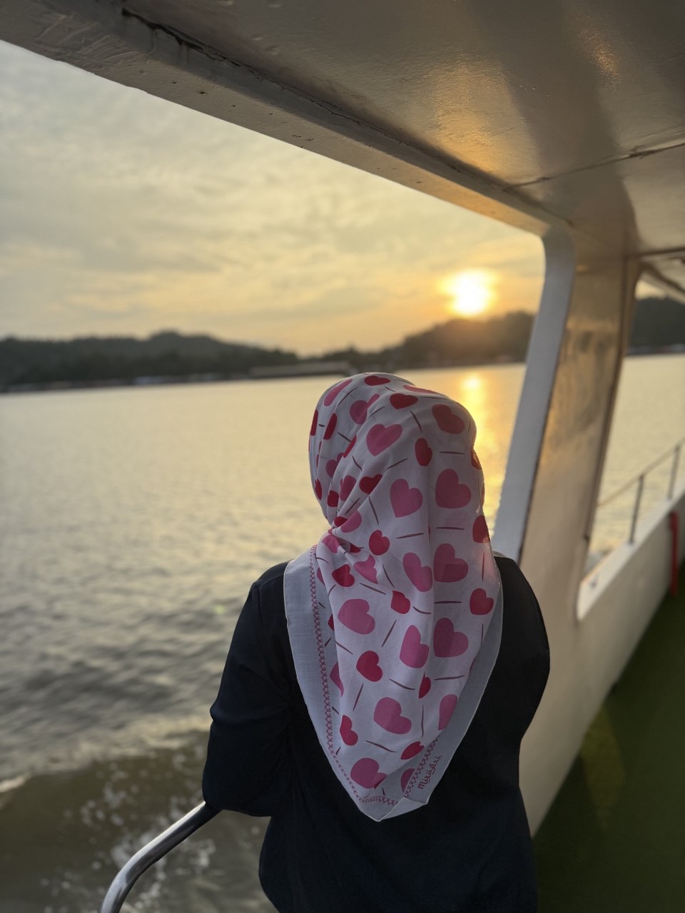 Loves pink